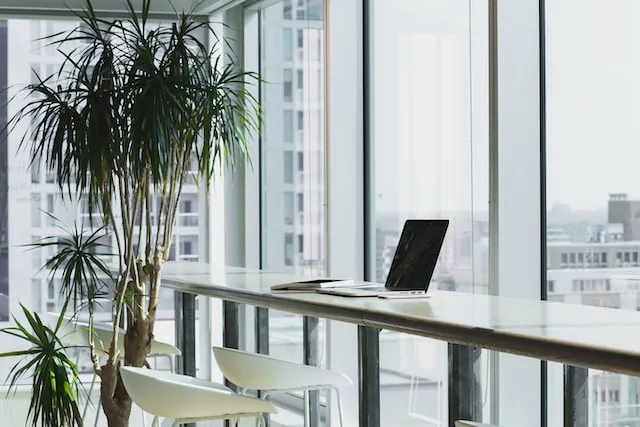 Everything You Need to Know to Stay Productive While Moving Your Business