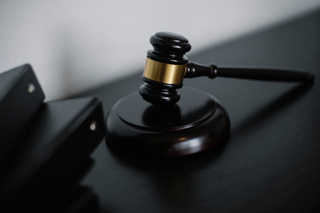 What To Do When Your Business Gets Sued