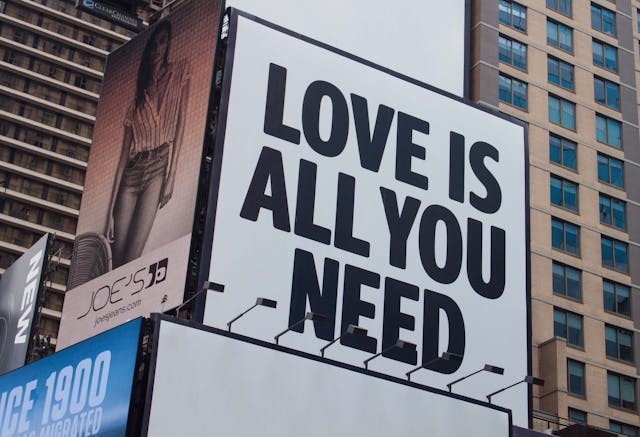 7 Ways Top Brands Use Ads To Grow