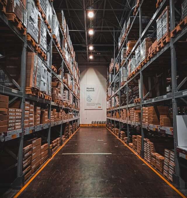 The Small Equipment Decisions That Have a Big Impact on Warehouse Efficiency
